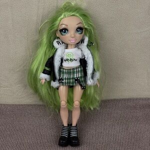 Rainbow‎ High Jade Hunter Winter Break Doll 11in Green Articulated Edgy Plaid
